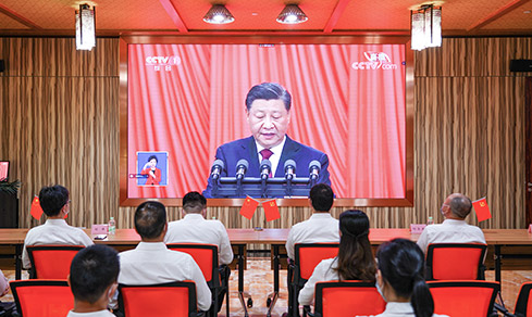 ������ͬ������������������ ����ǰ��ױ  <br>������Ա�����տ���ʮ��Ļʢ��
